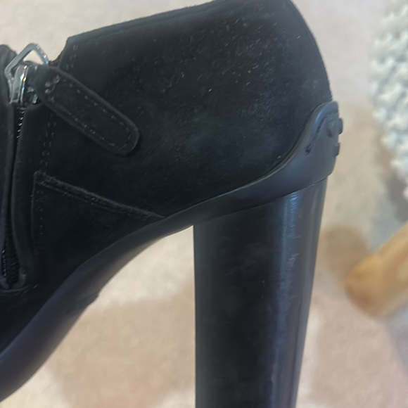 Tod's Black Suede Ankle Boots Size 7 - Picture 7 of 16